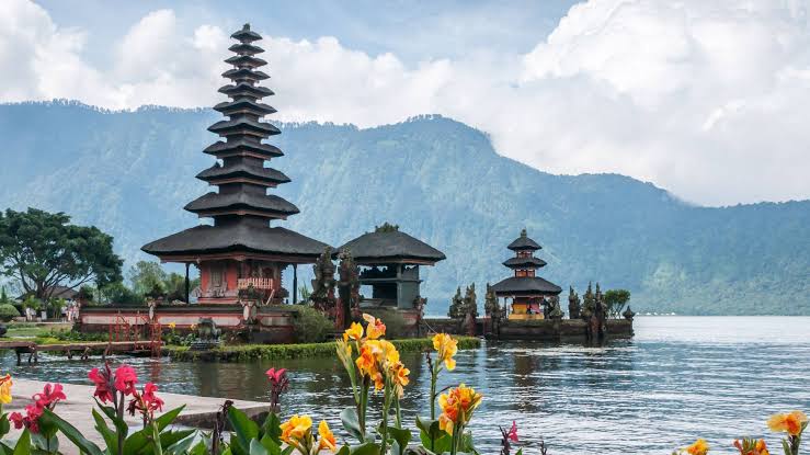 Cultural Immersion at Uluwatu